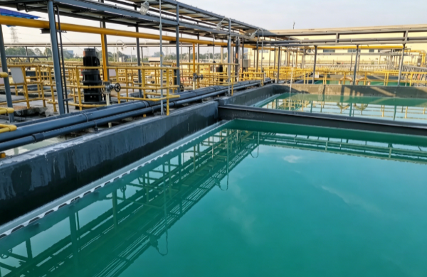 光电玻璃深加工含氟废水,光学镀膜清洗除氟工艺,氟离子资源化回收,氟化钙结晶提纯,络合氟破络深度处理,玻璃厂废水提标改造,高浓含氟废水精准除氟,氟化工污泥回收利用